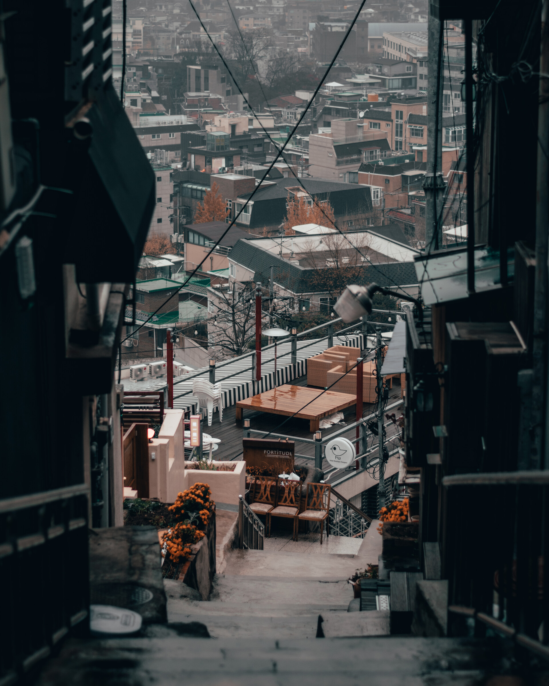 The heights of Seoul: Haebangchon. It&rsquo;s one of the oldest neighborhood in Seoul - nothing like Gangnam.